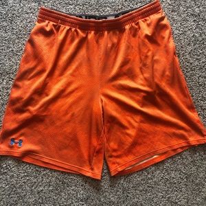 Men’s Under Armour basketball shorts 🏀